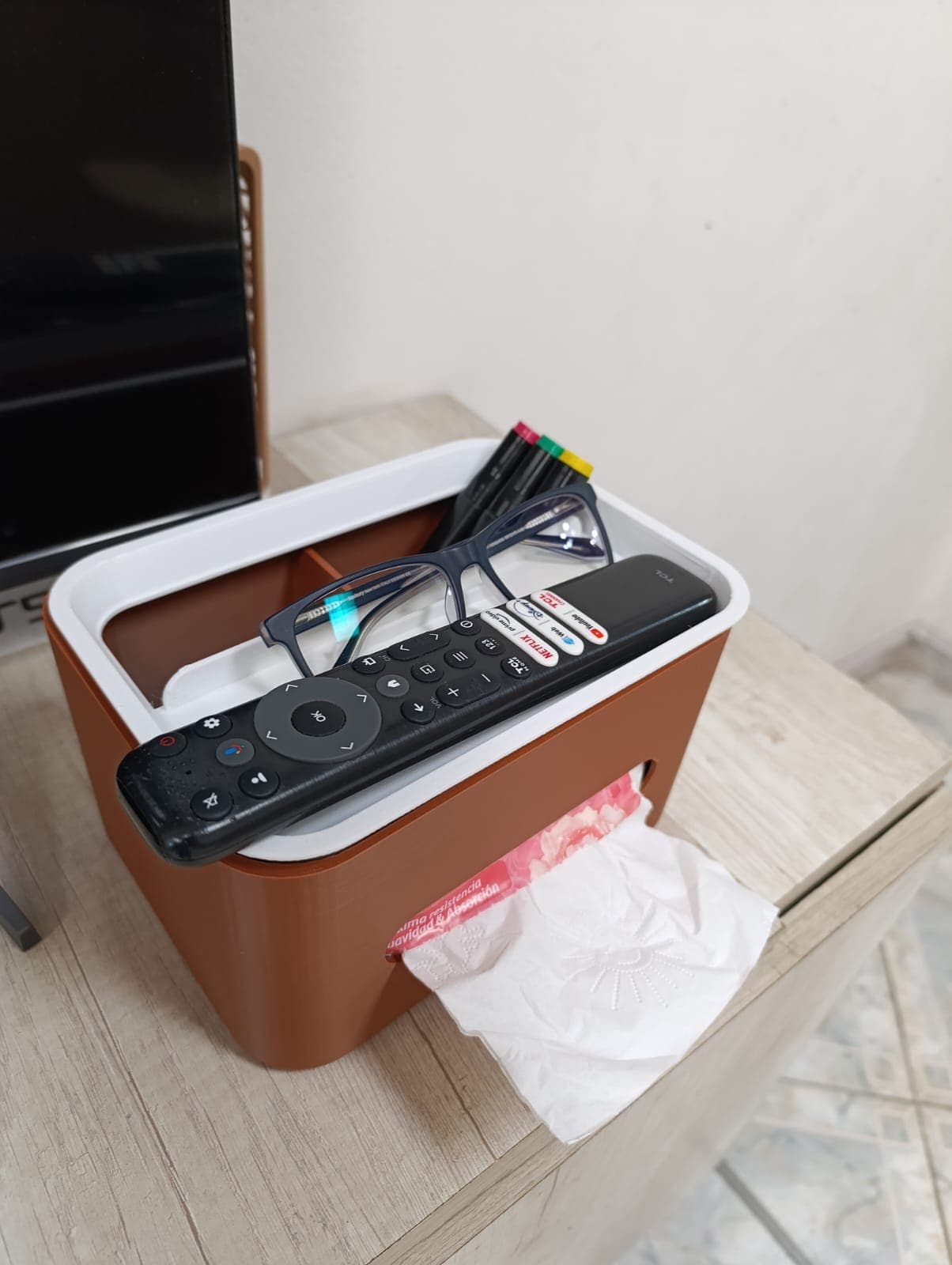 Detalle de Soporte pañuelos descartables cuadrados impreso en 3D